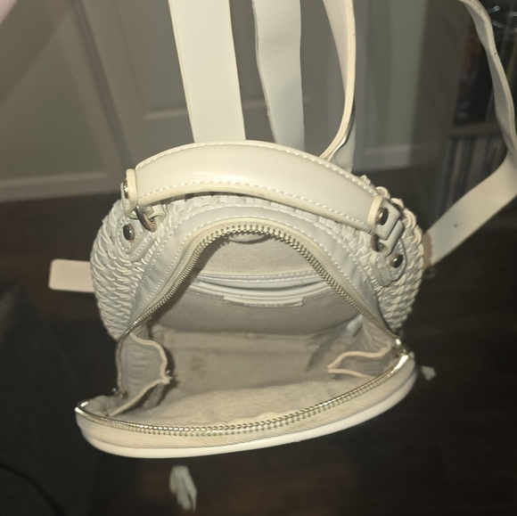 Zara Basic Collection | Woven Mini Backpack - Picture 3 of 4